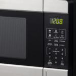 Horno Microondas Oster Digital de 25L con Panel Táctil y Puerta de Acero Inoxidable - POGG2303 - Imagen 4