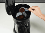 Cafetera OSTER  Programable de 12 Tazas Negro BVSTRF100 - Imagen 4